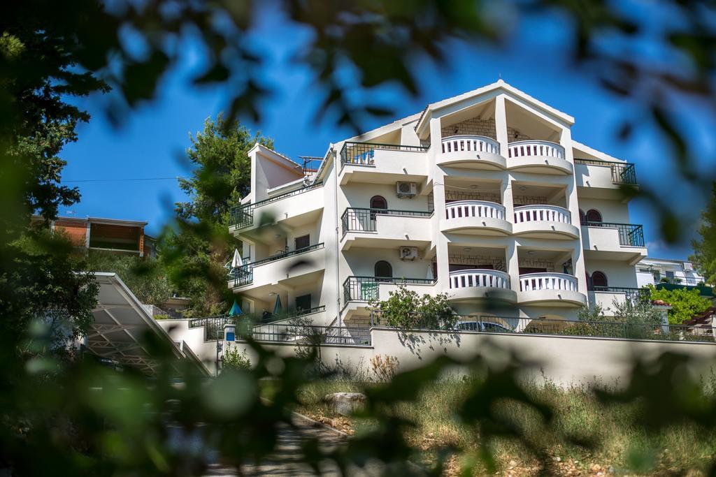 Villa Fani - Apartments In Trogir Exterior photo